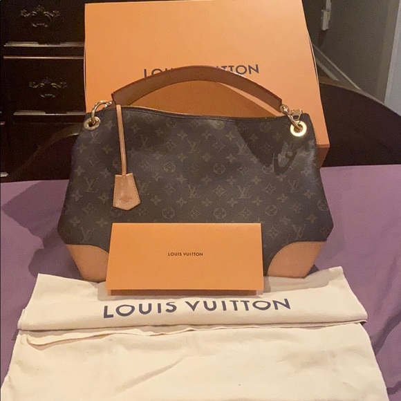 Louis Vuitton Bag Berri PM - Picture 2 of 6